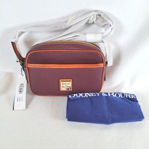 Dooney & Bourke Womens Camera Crossbody Leather Bag Small Burgundy Preppy Tennis